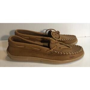 MINNETONKA Womens Size 9 Brown Leather Upper Slip On Rubber Sole Moccasin Shoe